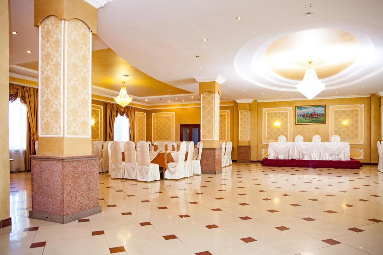 Ak Samal Hotel Караганда Экстерьер фото